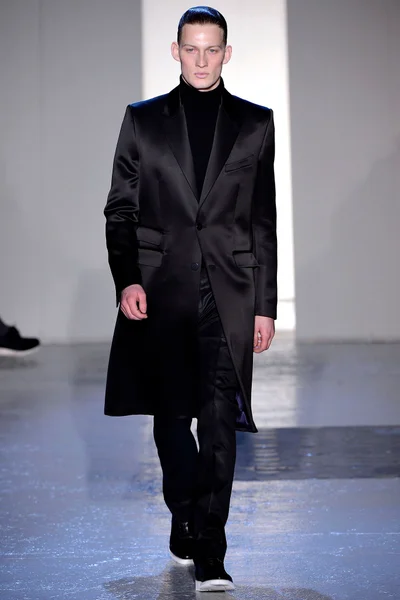 Look 17